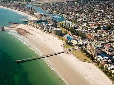 Glenelg Pacific Apartments Adelaide 4*,  Australia